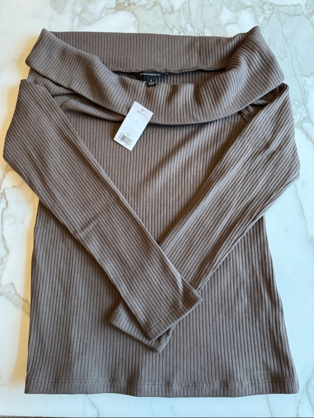 Banana Republic Ribbed Off-Shoulder Sweater in Taupe Brown